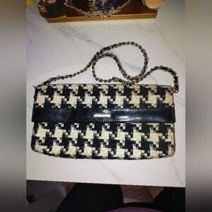 Black and white houndstooth clutch/envelope style purse